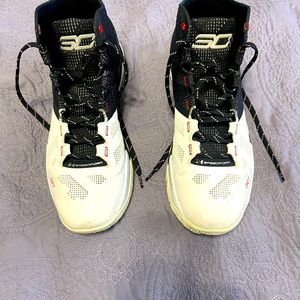 Under Armour Curry 2 Suite & Tie Men’s Basketball Shoes Size 13